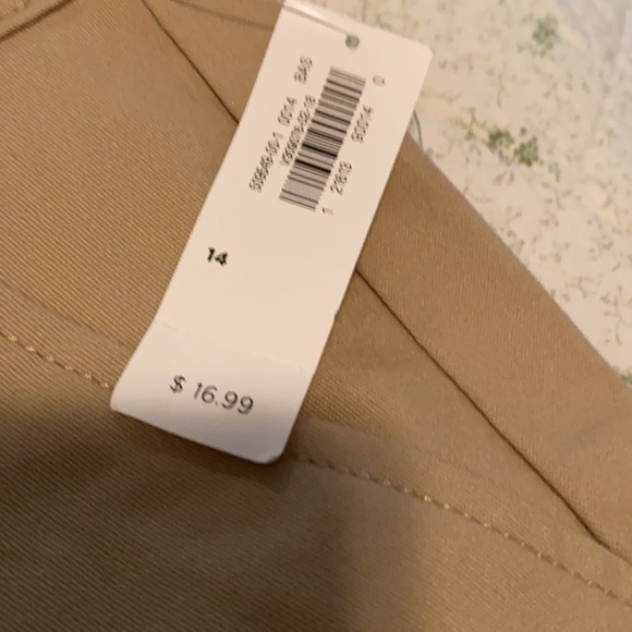 2 pairs of boys school uniform shorts. - Picture 3 of 5